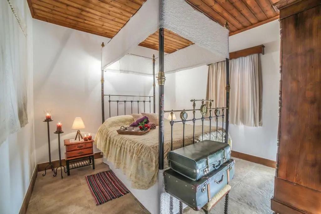 Lofou Traditional House Экстерьер фото